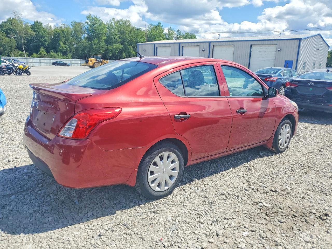 2018 Nissan Versa S Plus - Фото 3