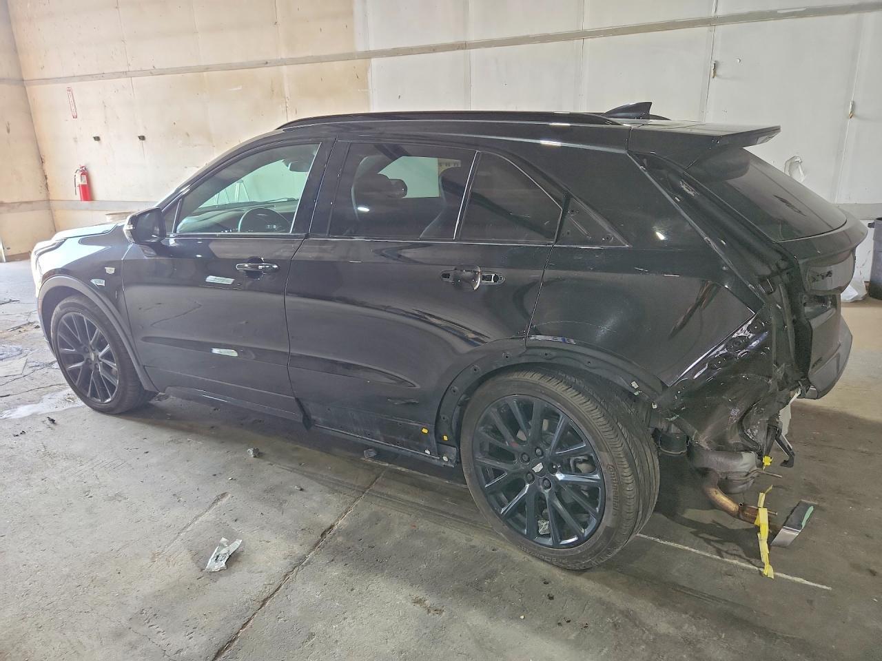 2023 Cadillac Xt4 Sport - Фото 2