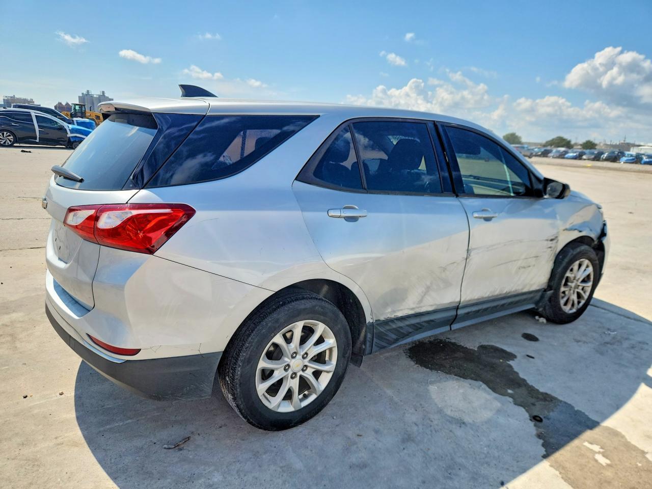 2018 Chevrolet Equinox Ls - Фото 3
