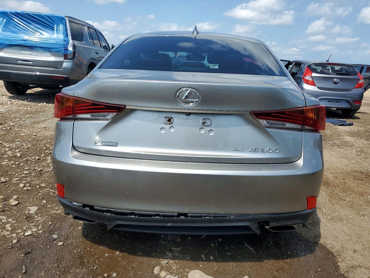 2017 Lexus Is 300 - Фото 6