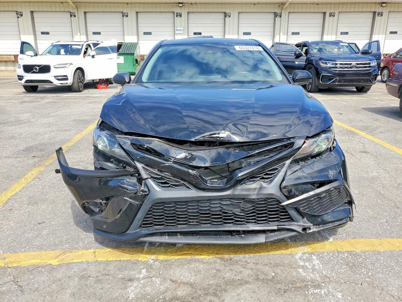 2021 Toyota Camry Se - Фото 5