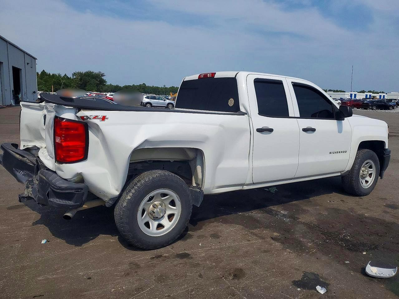 2015 Chevrolet Silverado K1500 - Фото 3