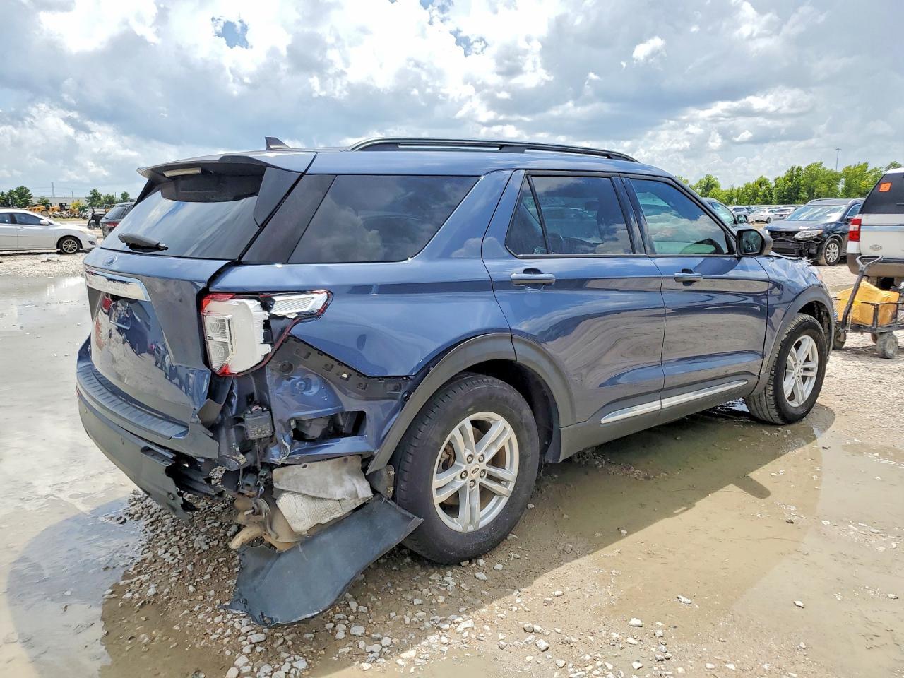 2021 Ford Explorer Xlt - Image 3