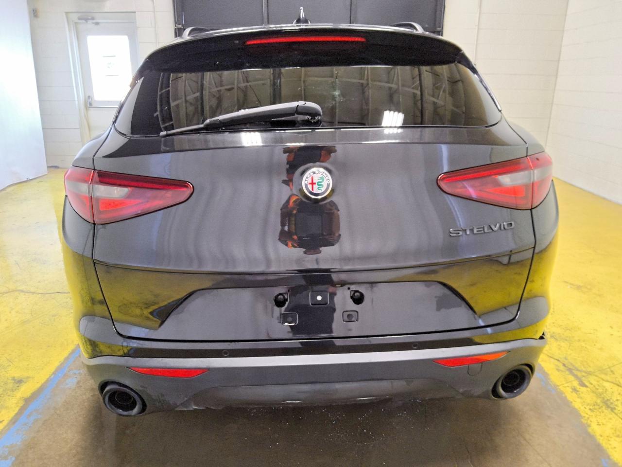 2020 Alfa Romeo Stelvio - Image 6