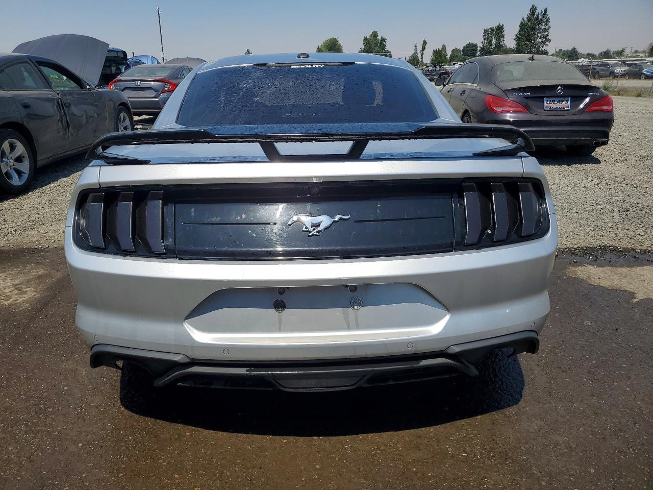 2018 Ford Mustang Base - Фото 6