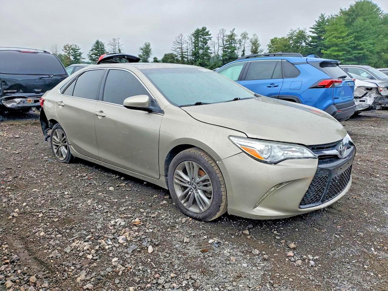 2015 Toyota Camry Se - Image 4