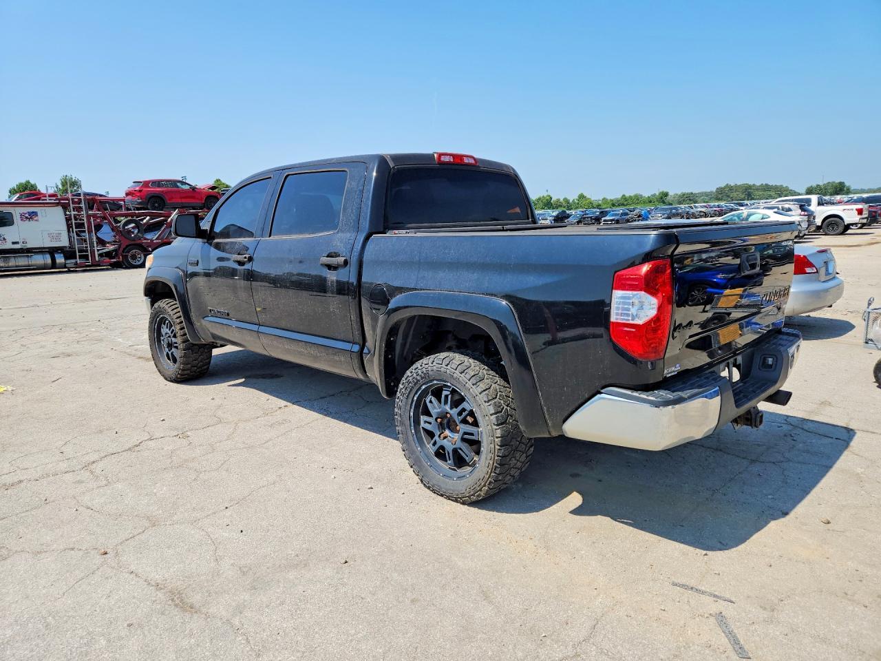 2015 Toyota Tundra Sr5 - Image 2