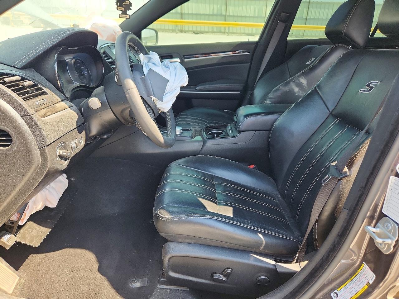 2023 Chrysler 300 S - Image 7