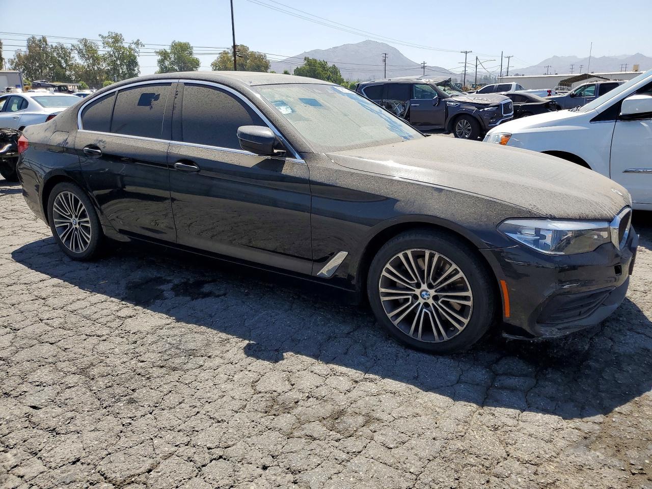 2019 BMW 530 I - Фото 4