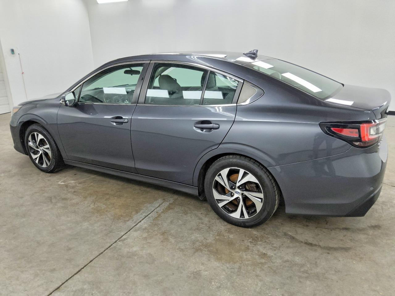 2021 Subaru Legacy Premium - Фото 2