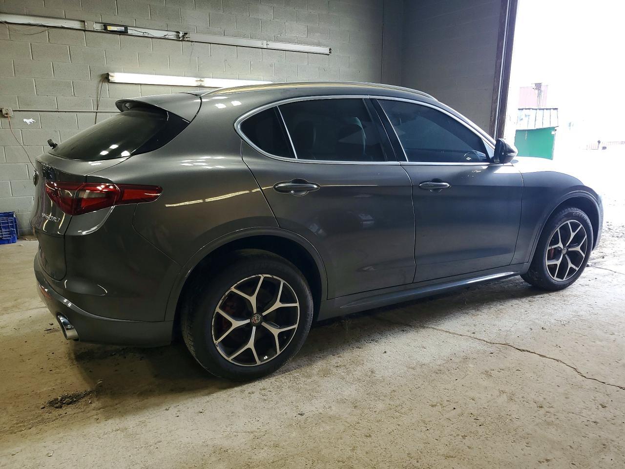 2021 Alfa Romeo Stelvio Ti - Фото 3