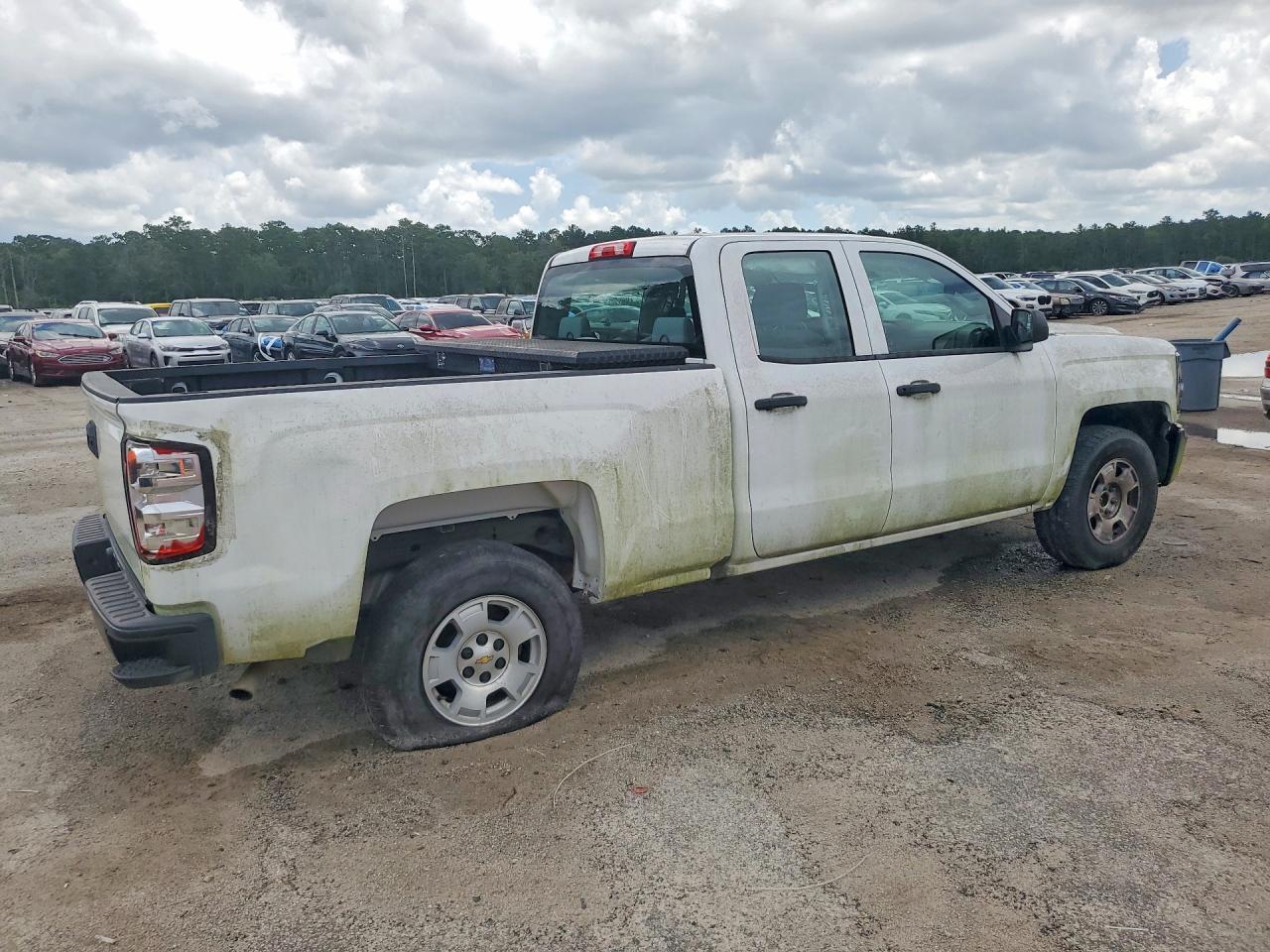 2017 Chevrolet Silverado C1500 - Фото 3