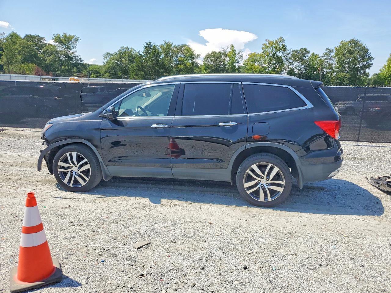 2018 Honda Pilot Elite - Фото 2