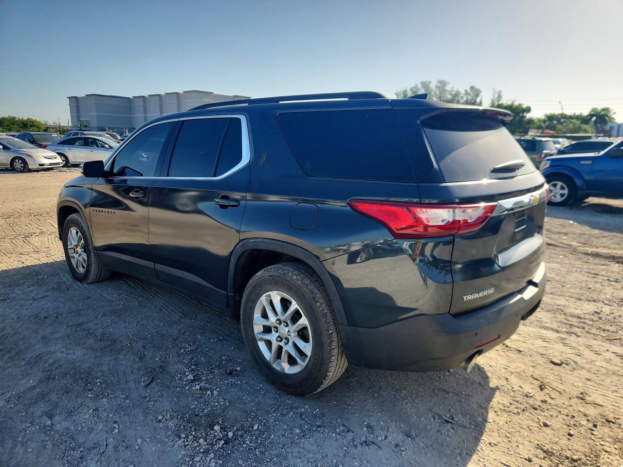 2019 Chevrolet Traverse Lt - Фото 2