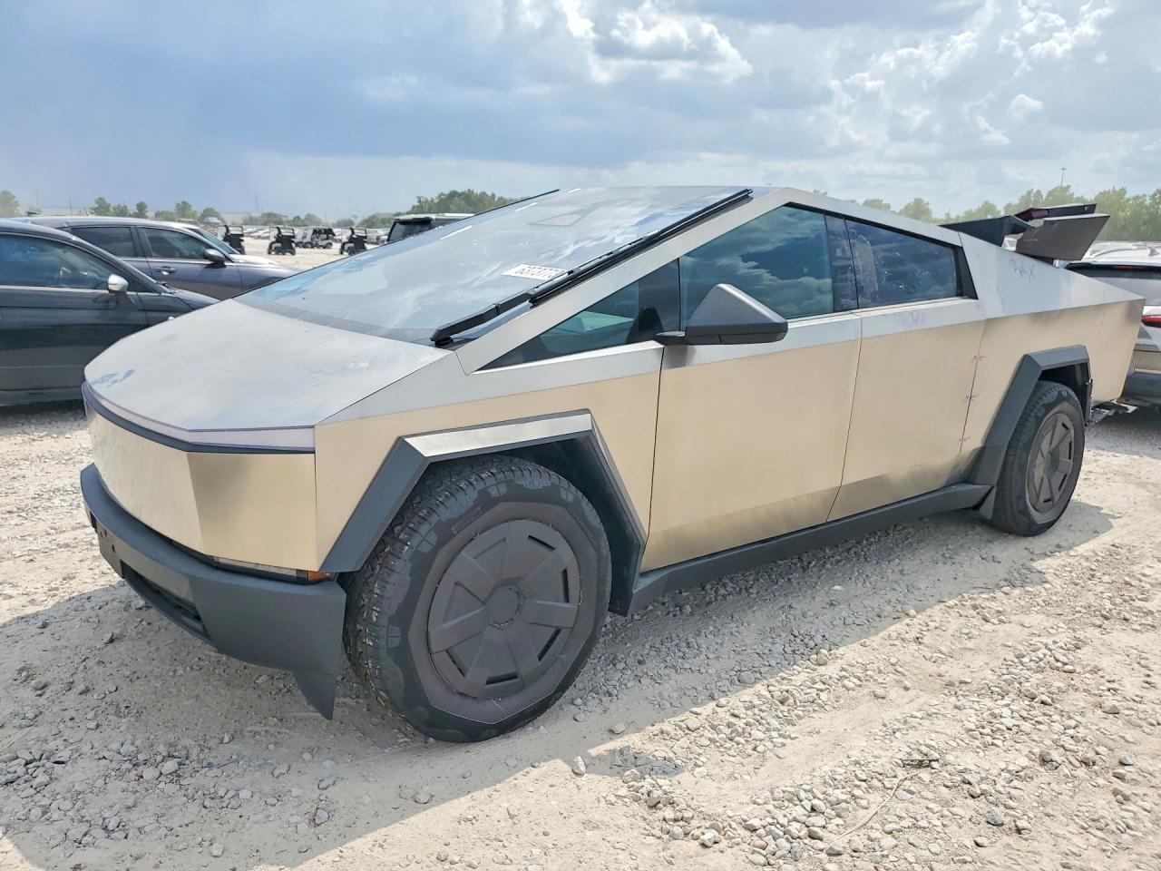 2025 Tesla Cybertruck