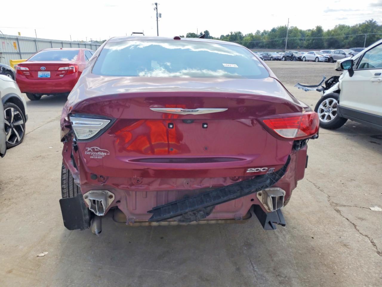 2015 Chrysler 200 Limited - Image 6
