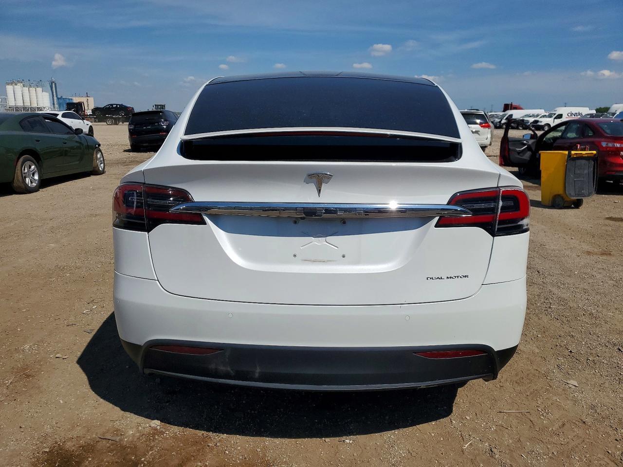 2020 Tesla Model X - Image 6
