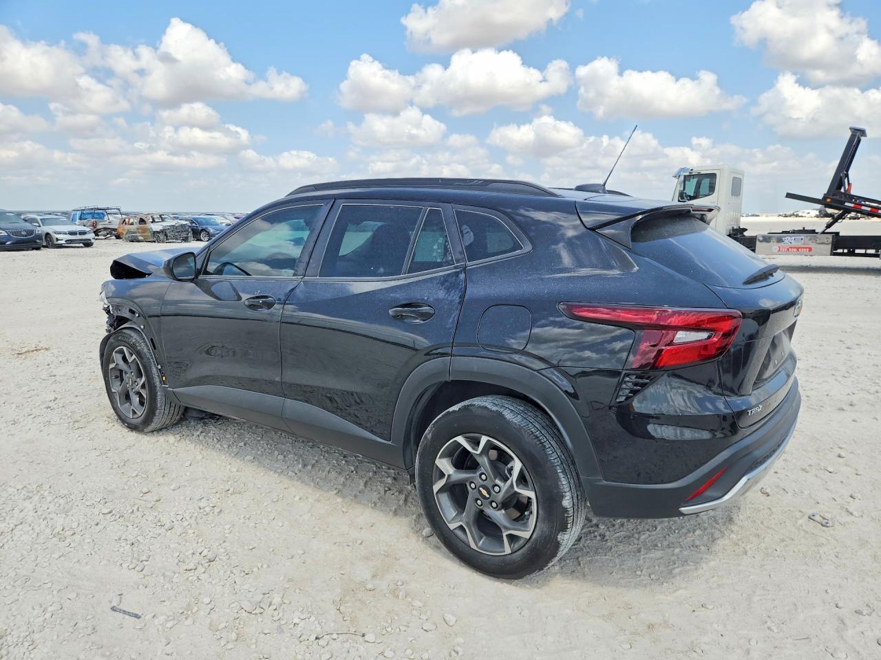 2025 Chevrolet Trax 1Lt - Фото 2
