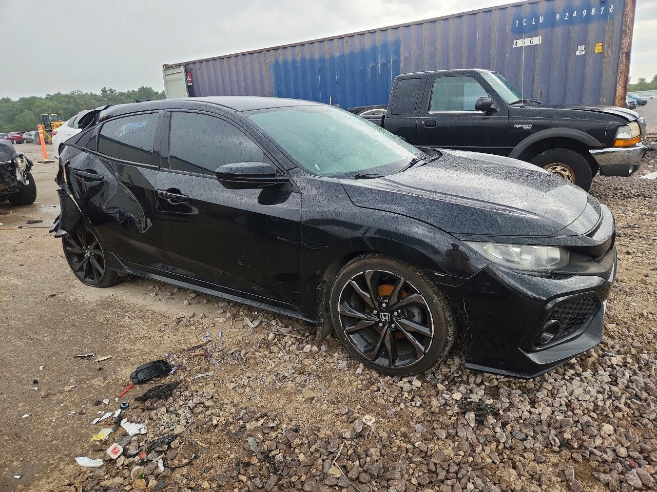 2017 Honda Civic Sport - Image 4