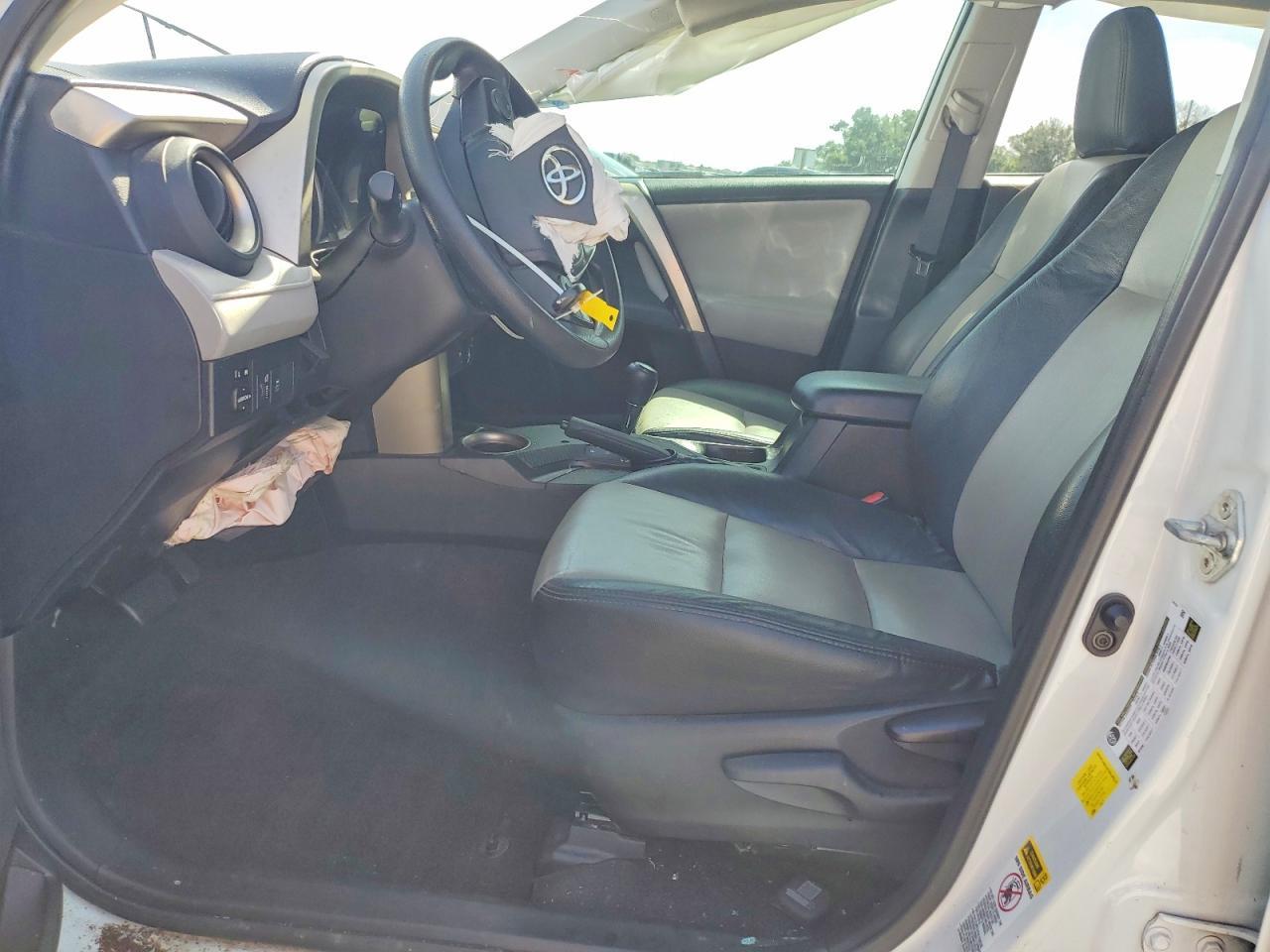 2015 Toyota Rav4 Le - Image 7