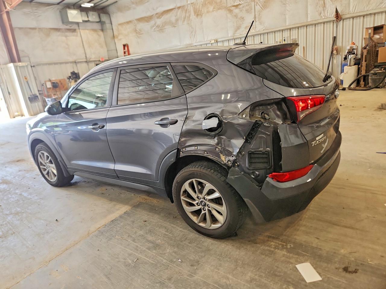 2016 Hyundai Tucson Se - Image 2