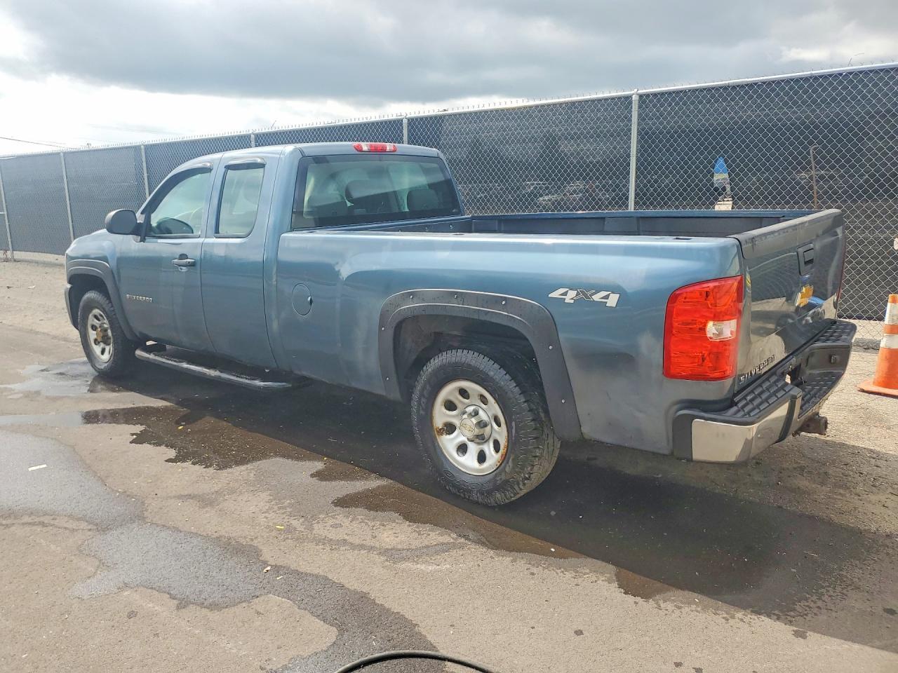 2013 Chevrolet Silverado K1500 - Фото 2