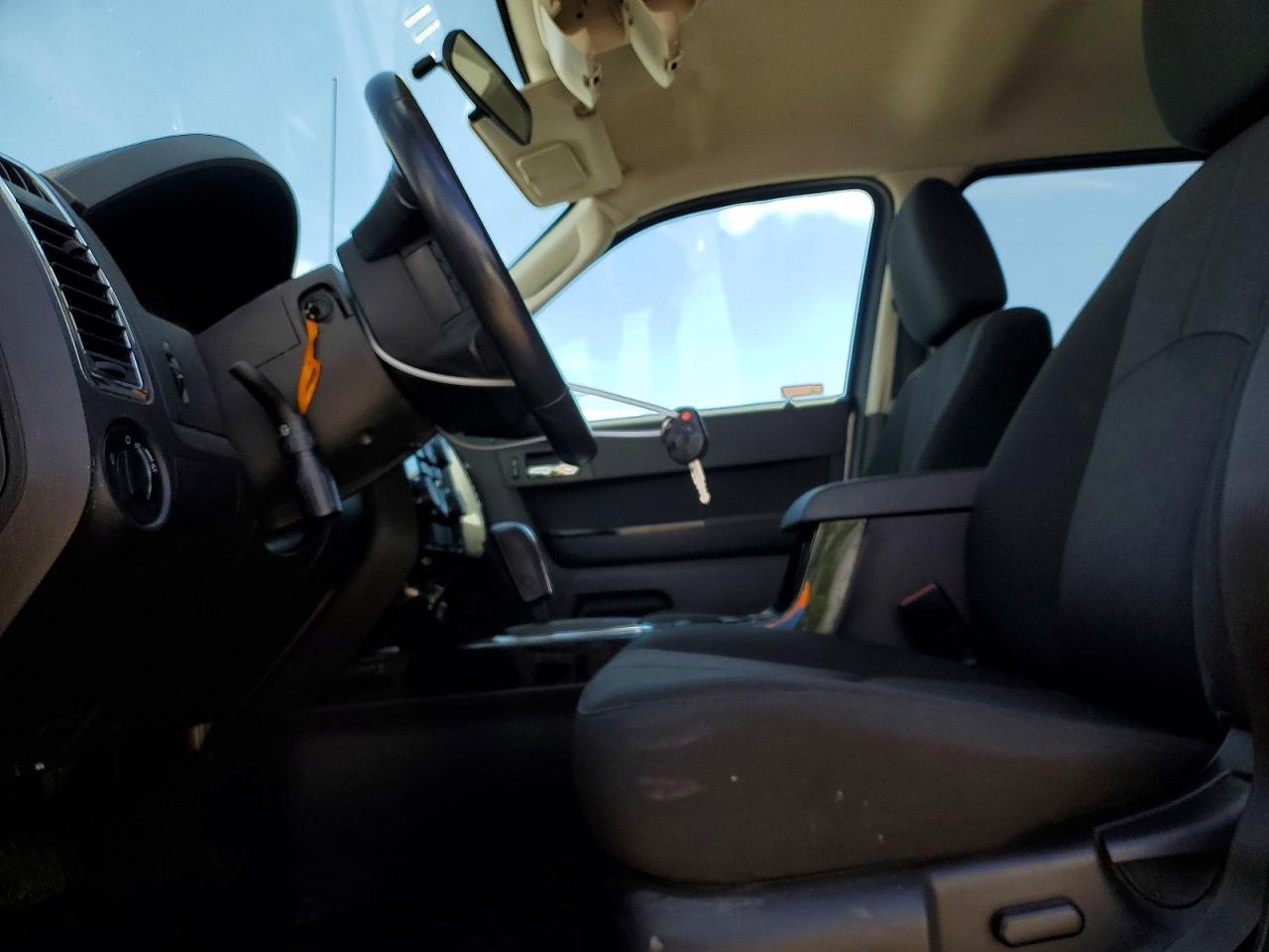 2010 Mazda Tribute S - Фото 7