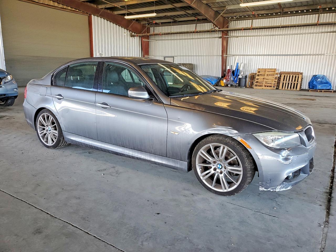 2010 BMW 328 I - Фото 4