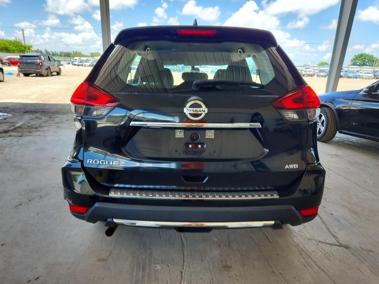 2017 Nissan Rogue S - Фото 6