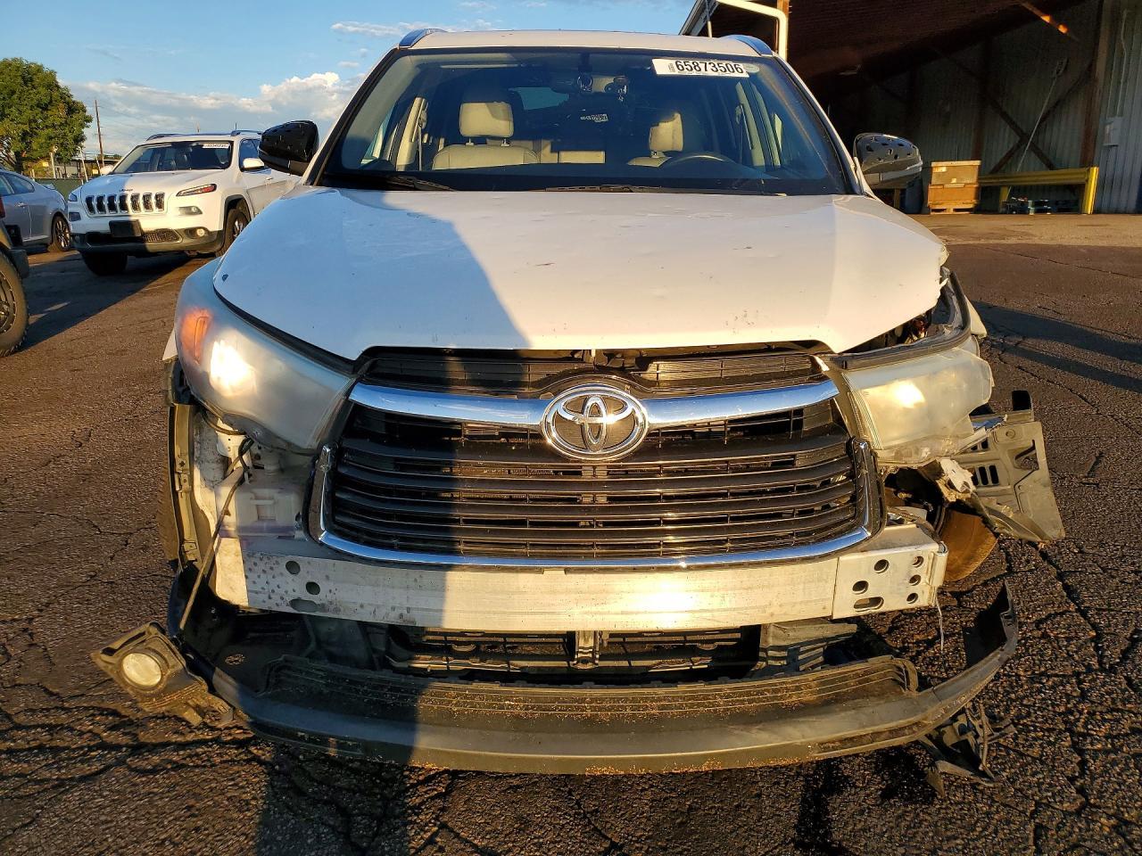 2016 Toyota Highlander Xle - Image 5