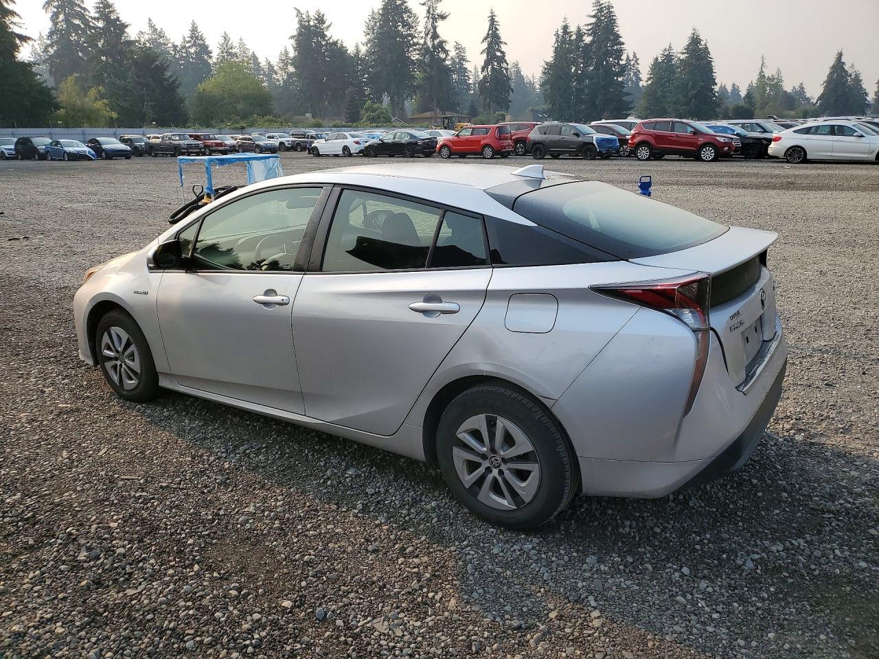 2017 Toyota Prius Two Eco - Фото 2