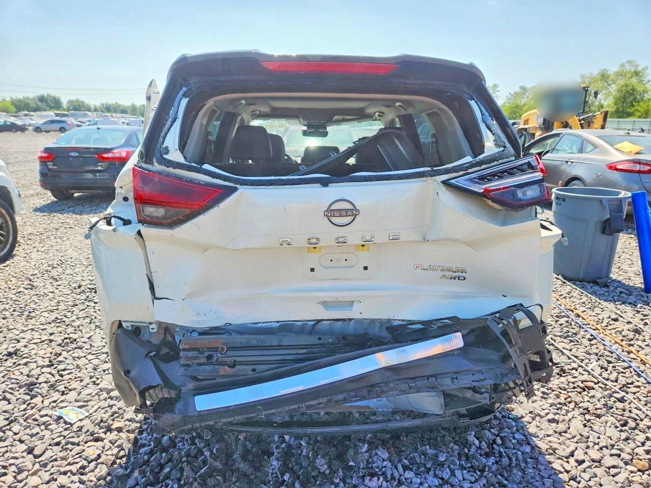 2023 Nissan Rogue Platinum - Фото 6