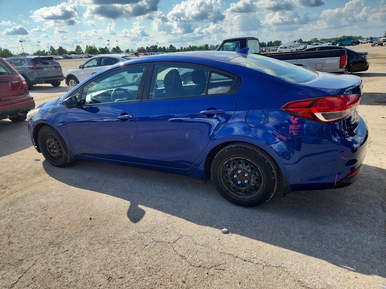 2017 Kia Forte Lx - Image 2