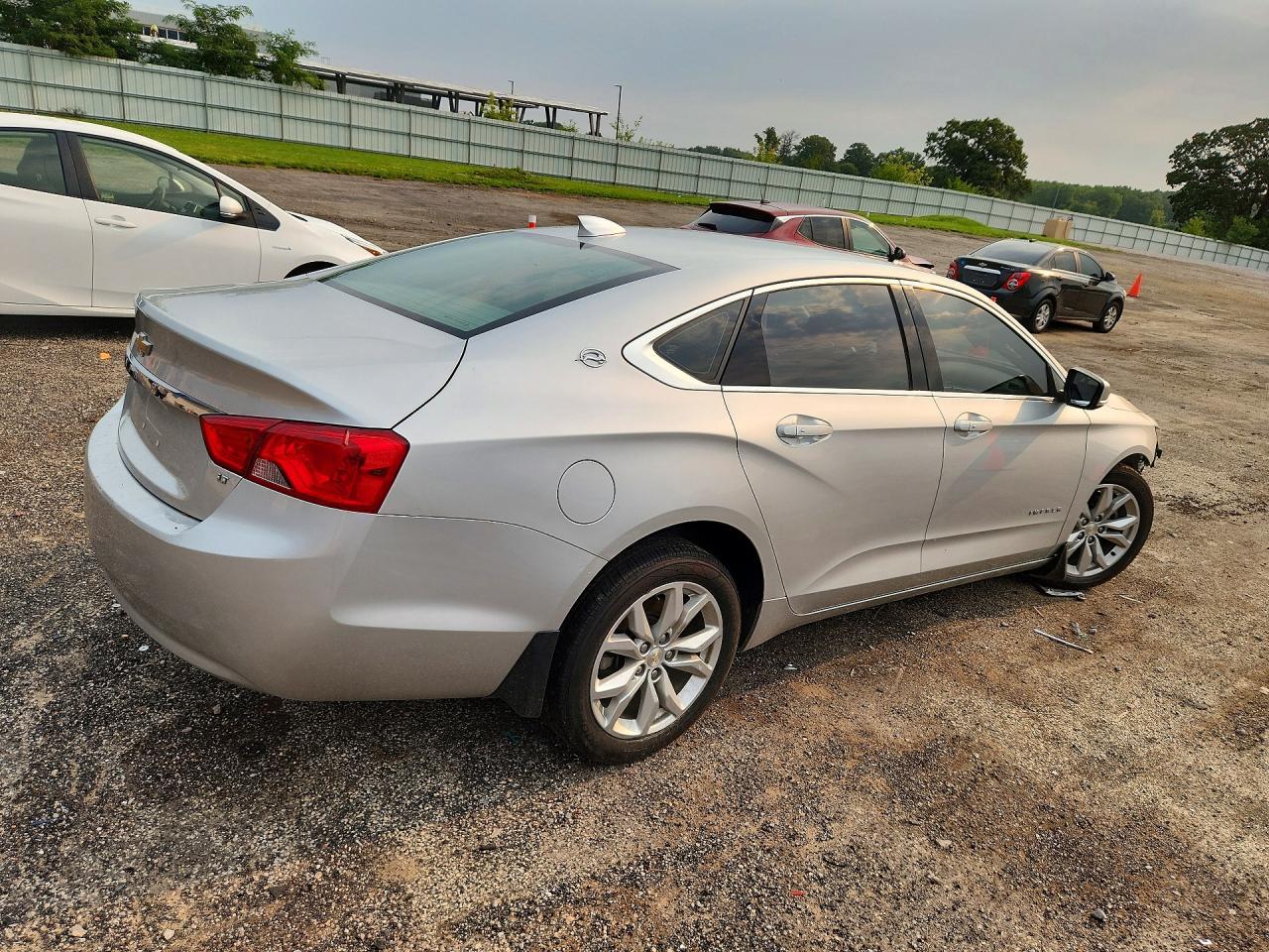 2018 Chevrolet Impala Lt - Фото 3