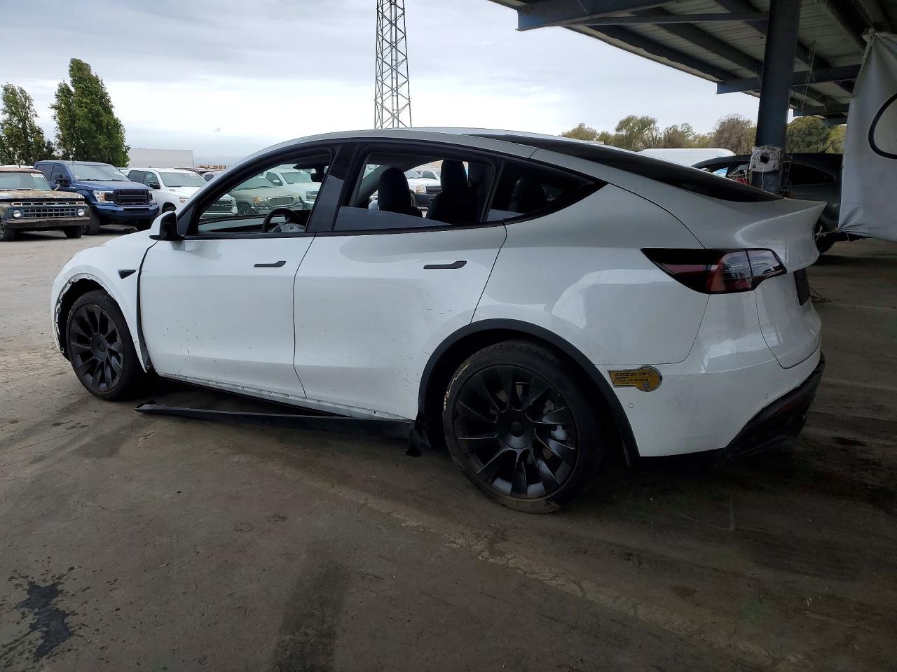 2022 Tesla Model Y - Image 2