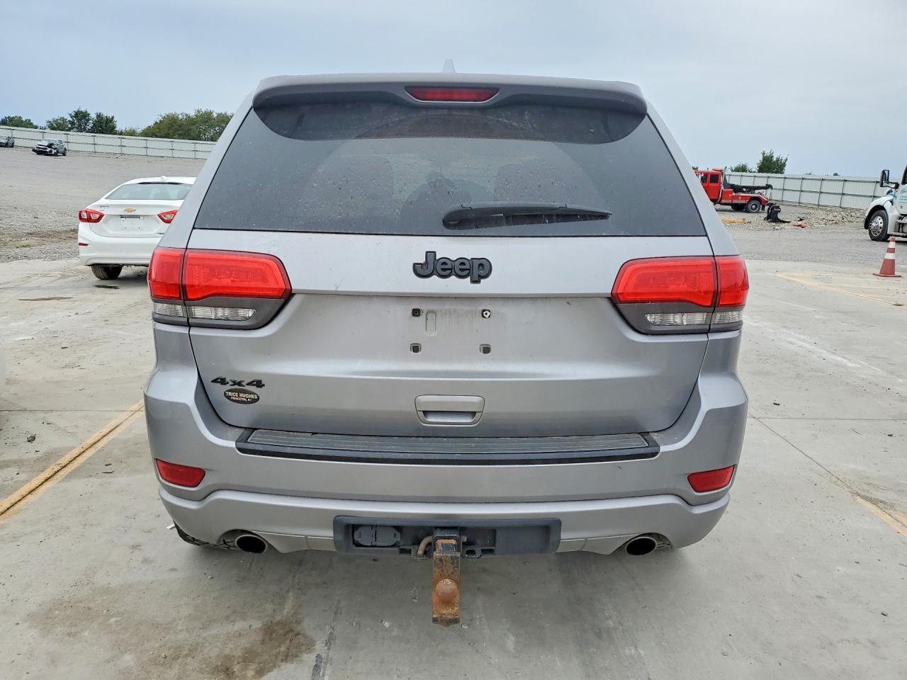 2015 Jeep Grand Cherokee Laredo - Image 6