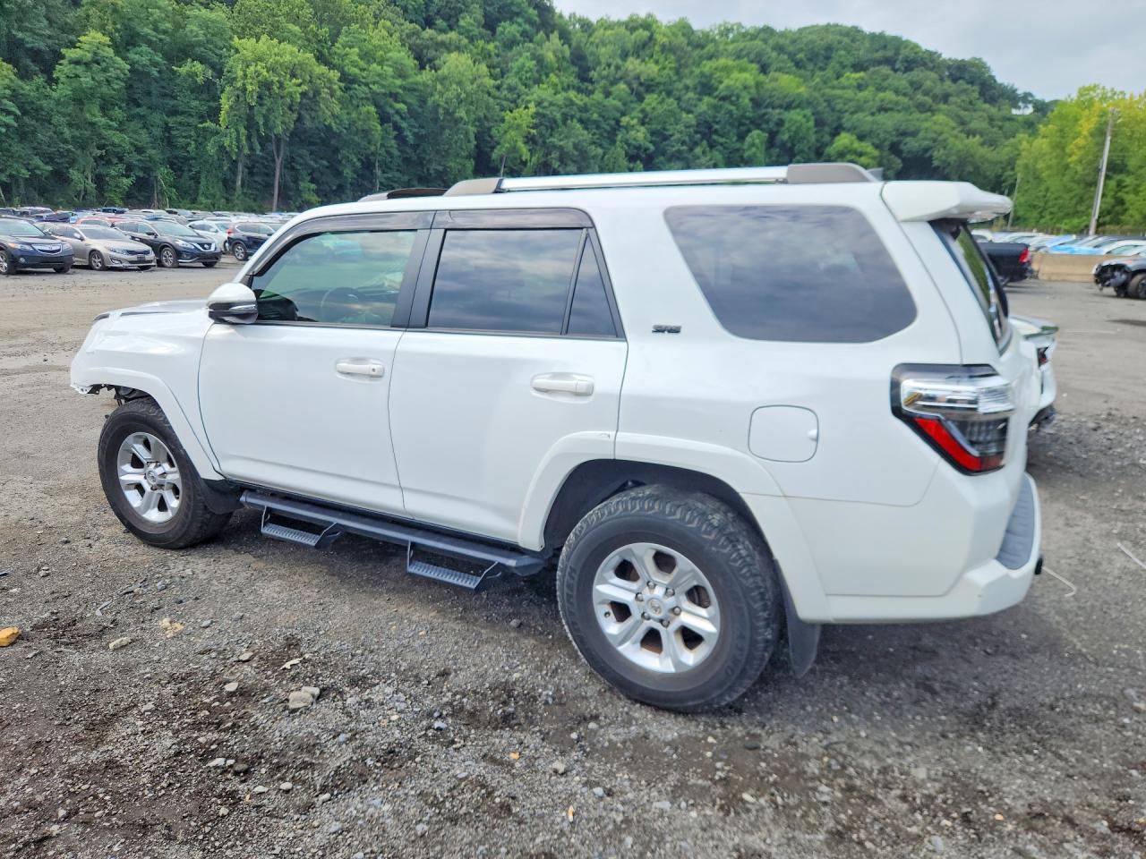2024 Toyota 4Runner Sr5 Premium - Image 2
