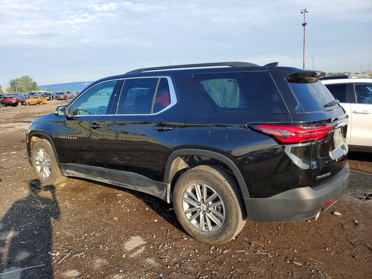 2023 Chevrolet Traverse Lt - Фото 2