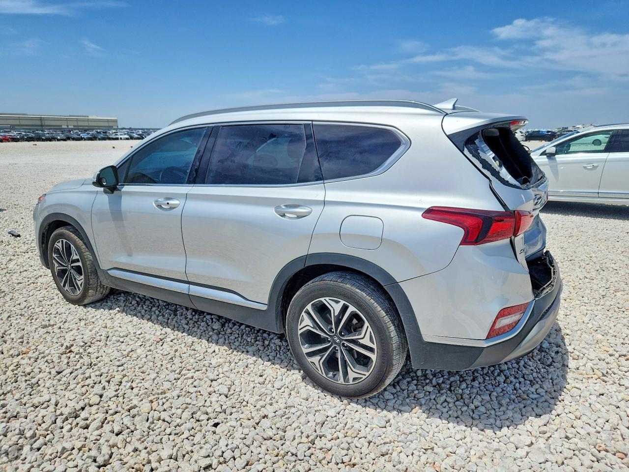 2019 Hyundai Santa Fe Limited 2.0T - Фото 2