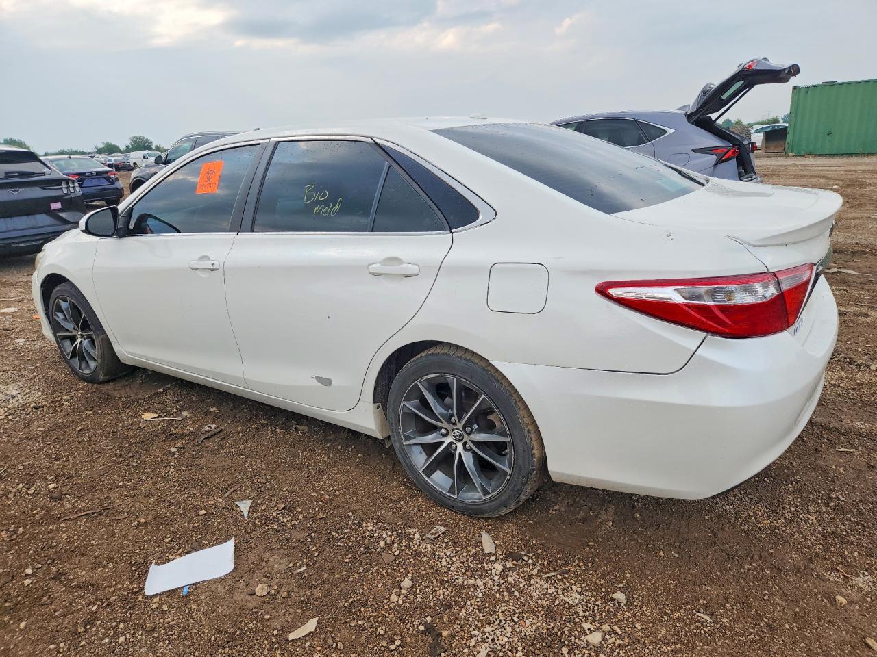2015 Toyota Camry Xse - Image 2