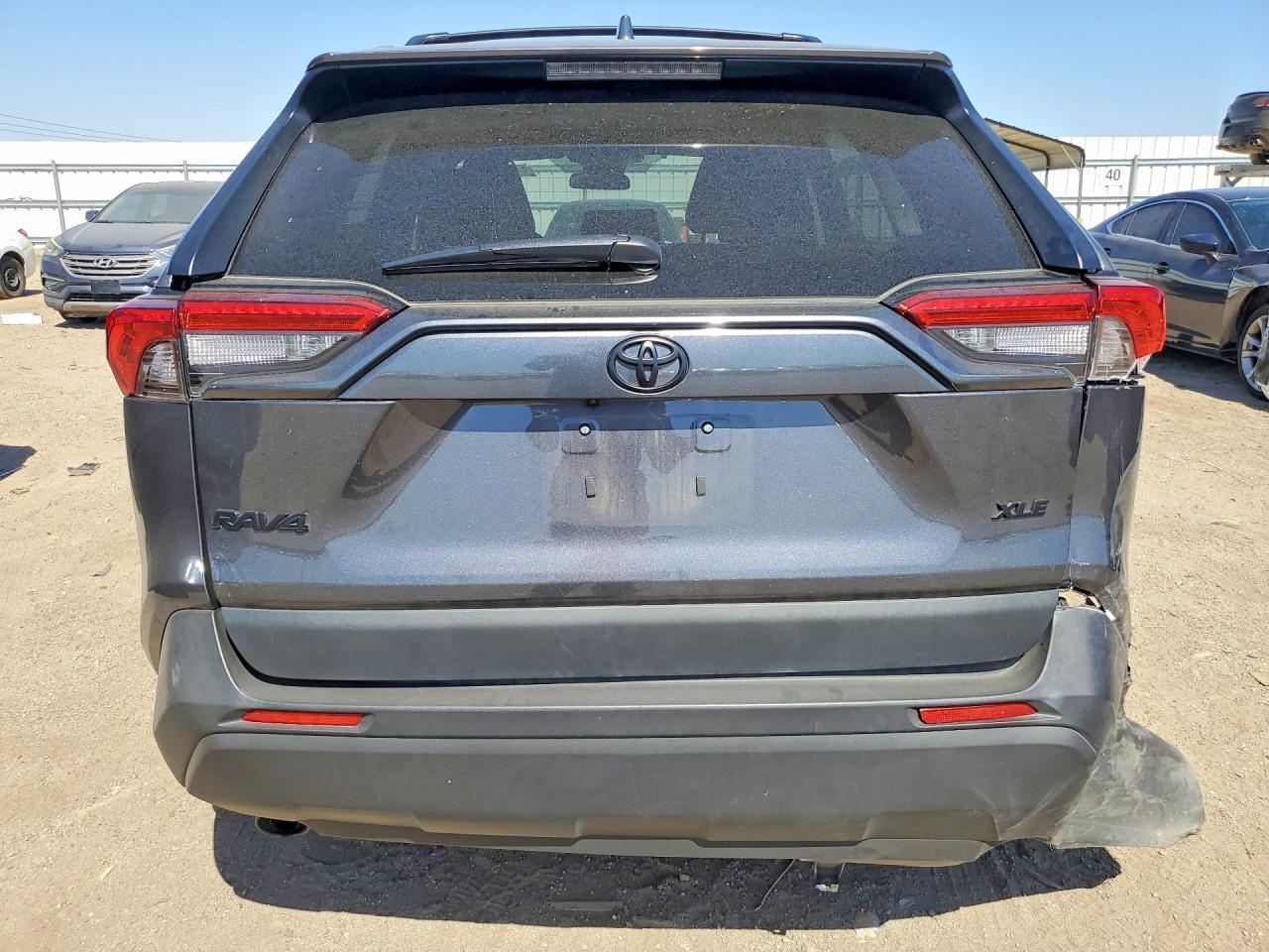 2025 Toyota Rav4 Xle Premium - Image 6