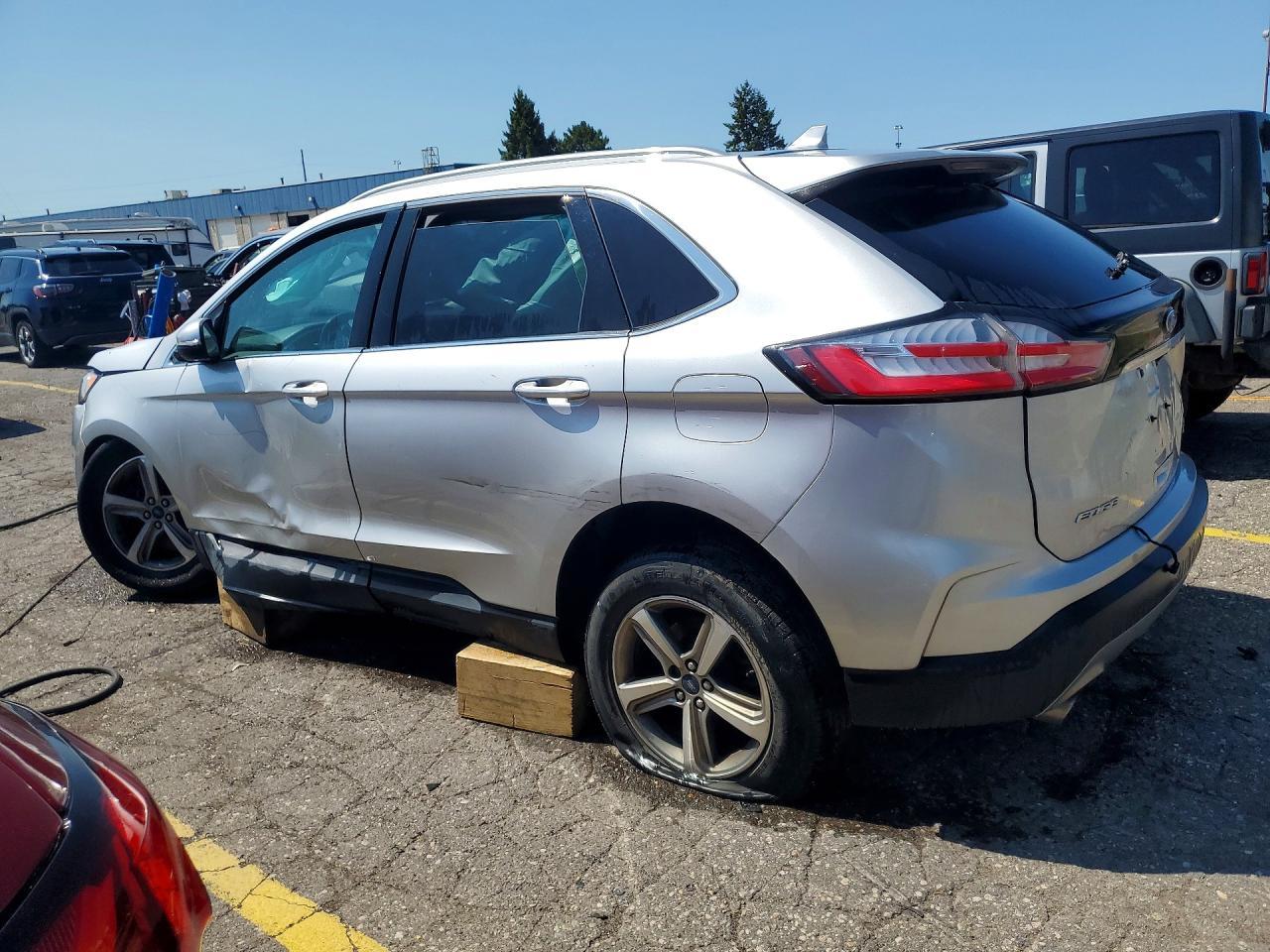 2019 Ford Edge Sel - Фото 2