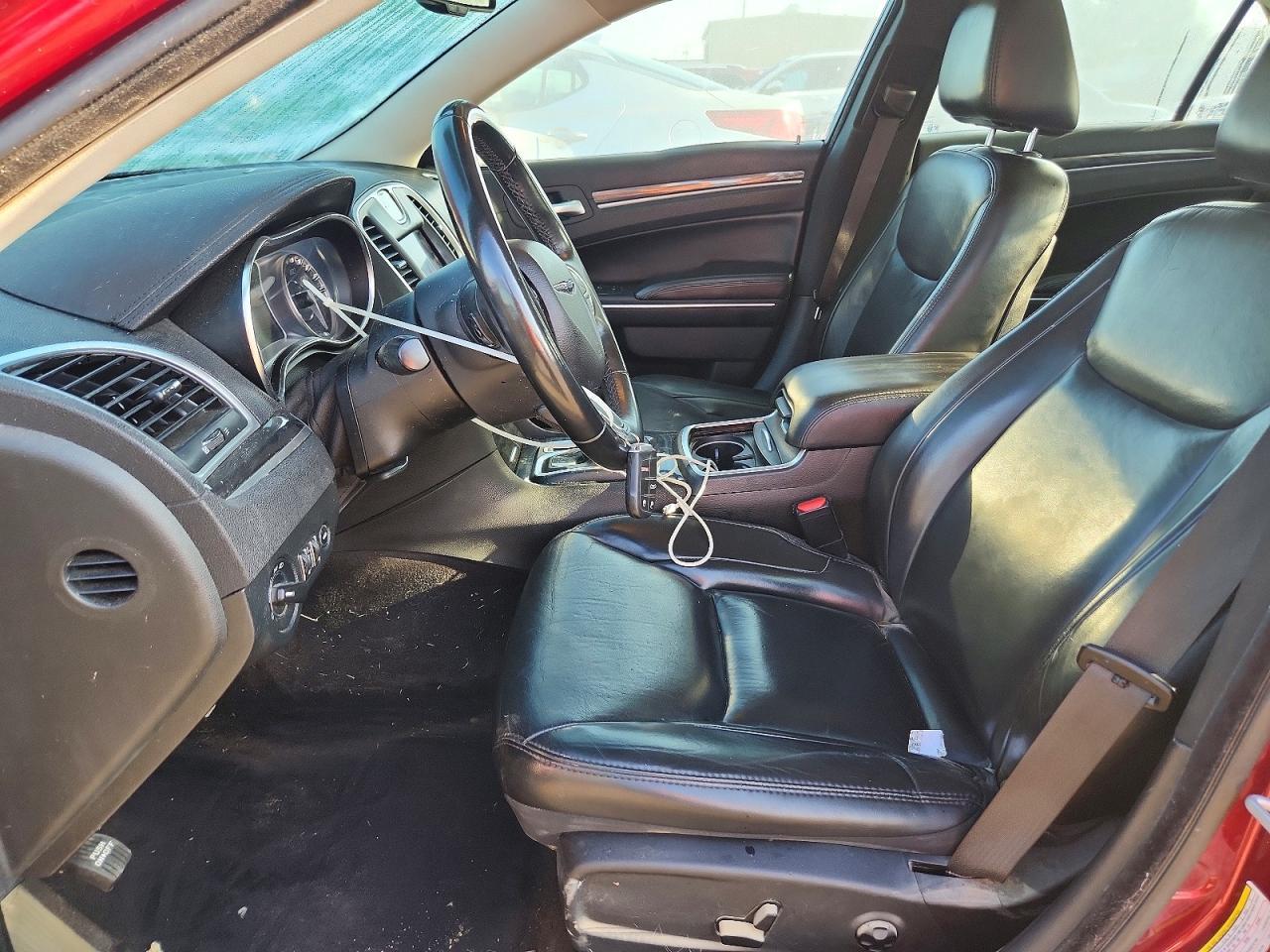 2018 Chrysler 300 Touring - Image 7