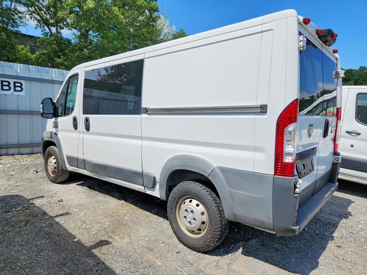 2018 Ram Promaster 1500 Vf Delivery Van - Фото 2