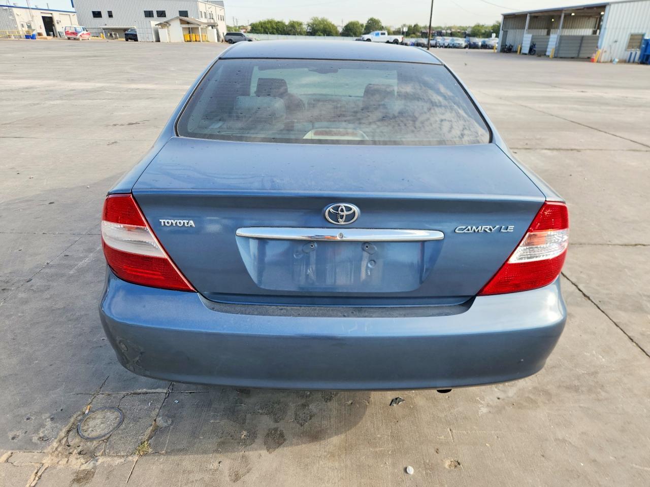 2003 Toyota Camry Le - Фото 6