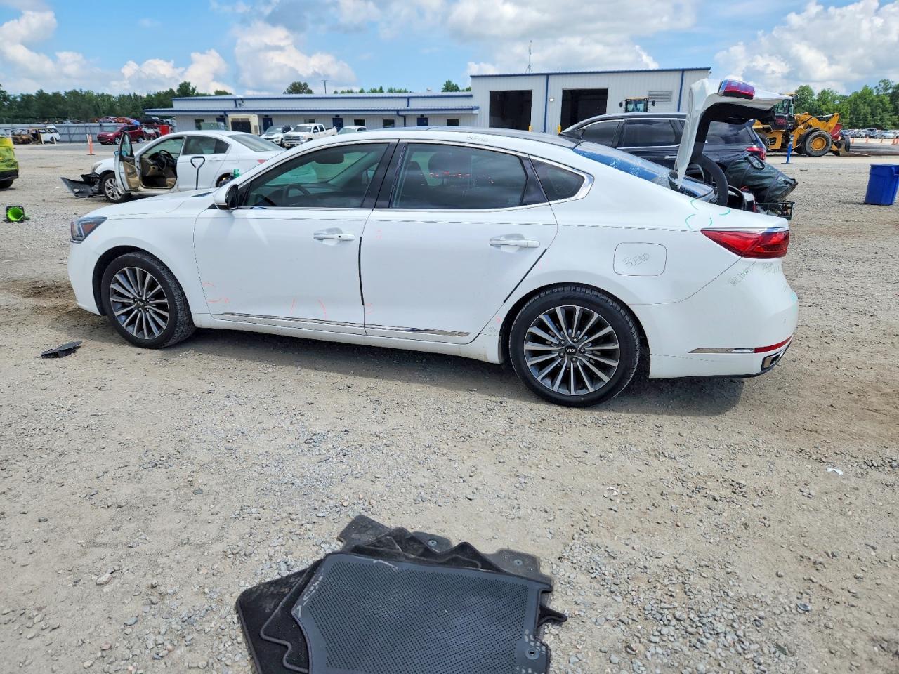 2017 Kia Cadenza Premium - Фото 4