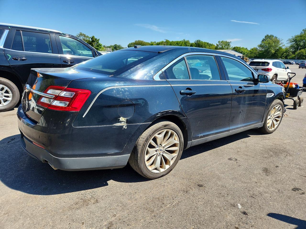 2015 Ford Taurus Limited - Фото 3