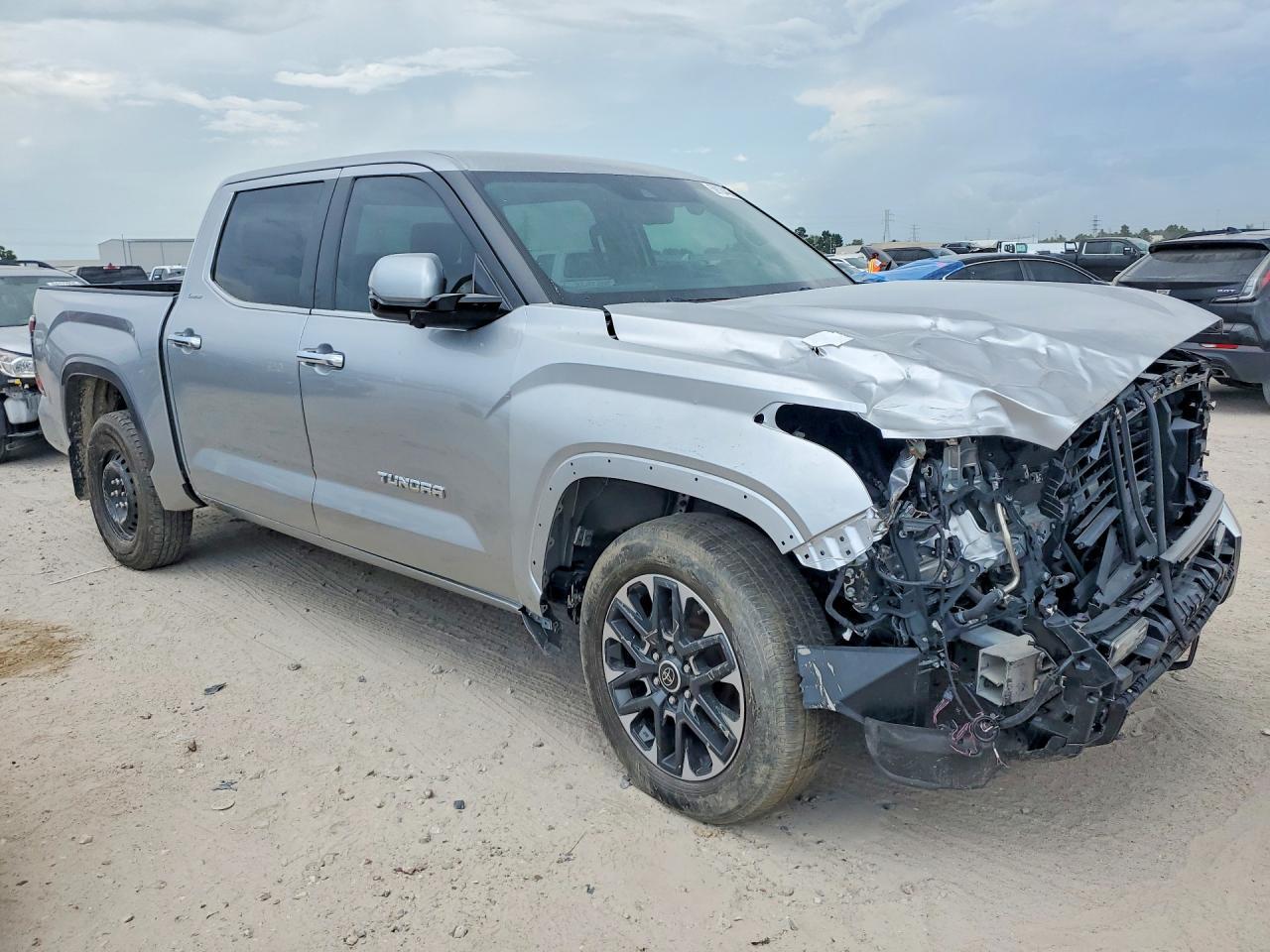 2024 Toyota Tundra Crewmax Limited - Image 4