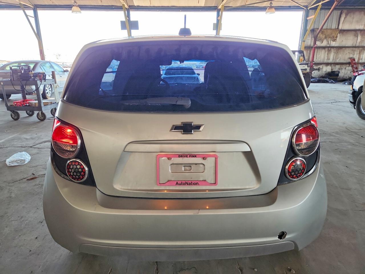 2015 Chevrolet Sonic Lt - Фото 6
