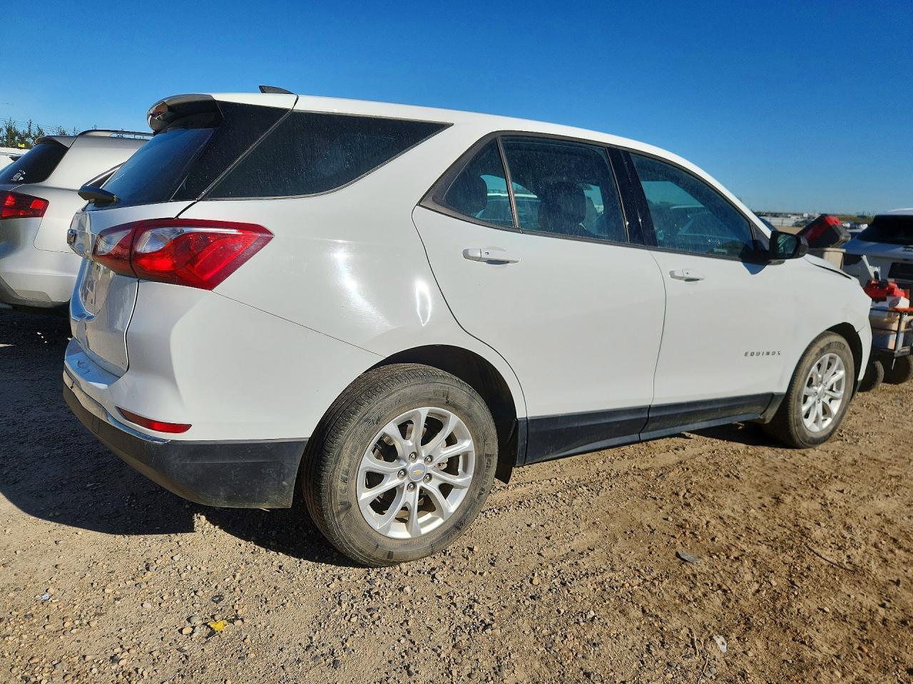 2018 Chevrolet Equinox Ls - Фото 3